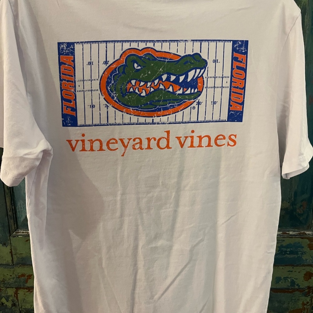 Vineyard Vines UF short sleeved college shirt
